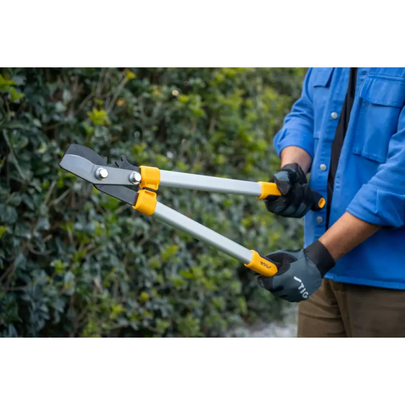 BypassTreeLopper_2H1210001ST1_amb01_web